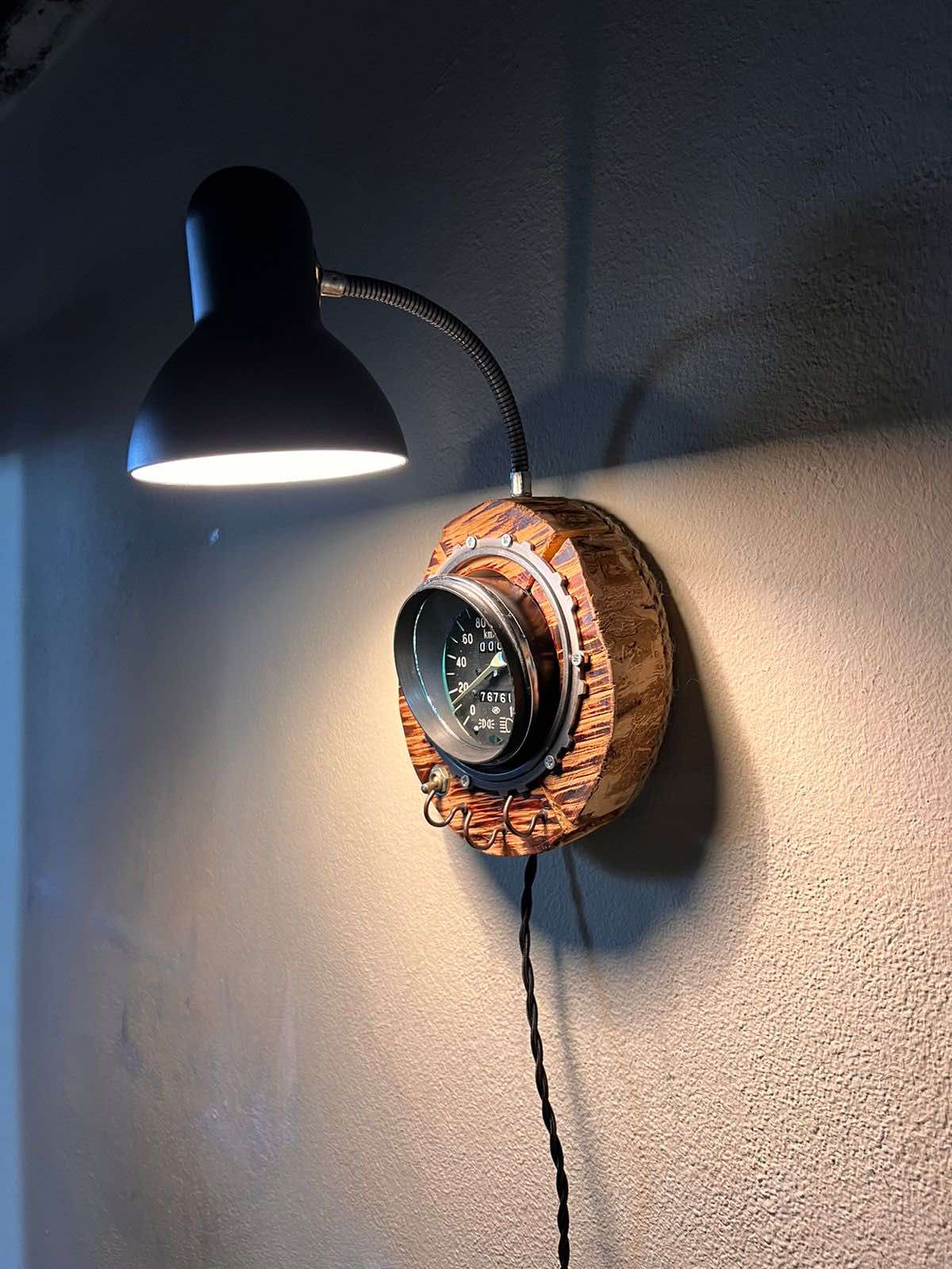 Wall lamp